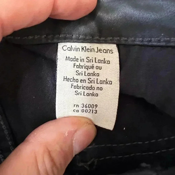 Calvin Klein Ultimate Skinny Jeans Black Shiny 27x32 - Picture 7 of 7